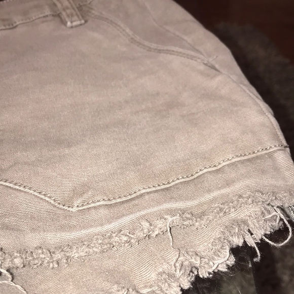 Lace up mid rise shorts - Picture 3 of 7